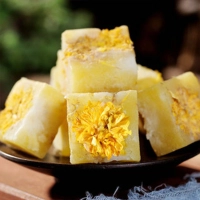 Đường phèn mật ong hoa cúc vàng 500 gram 